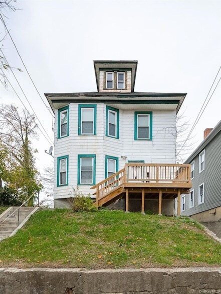 Building Photo - 5 Orchard Pl