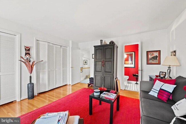 Building Photo - 42 Bouton Green Ct