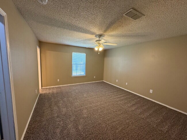 Building Photo - House Located Within Shadow Hills Near Wal...