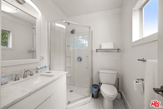 Building Photo - 3210 Coldwater Canyon Ln