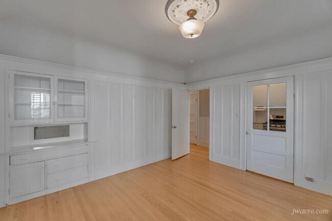 Building Photo - 840 14th St