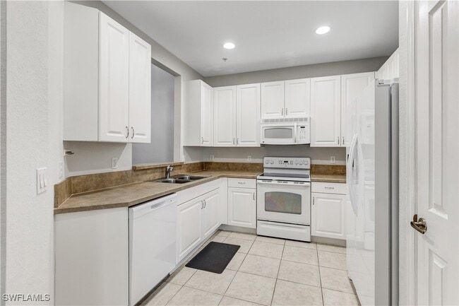 Building Photo - 1365 Mariposa Cir