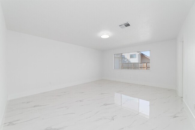 Building Photo - 13330 Agarita Ln