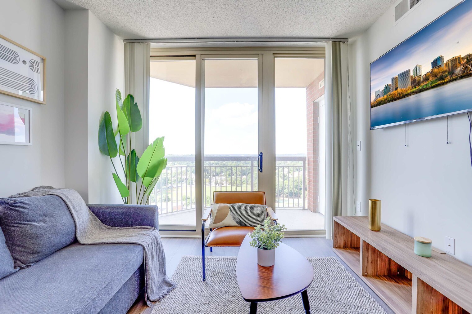 Building Photo - 901 N Pollard St