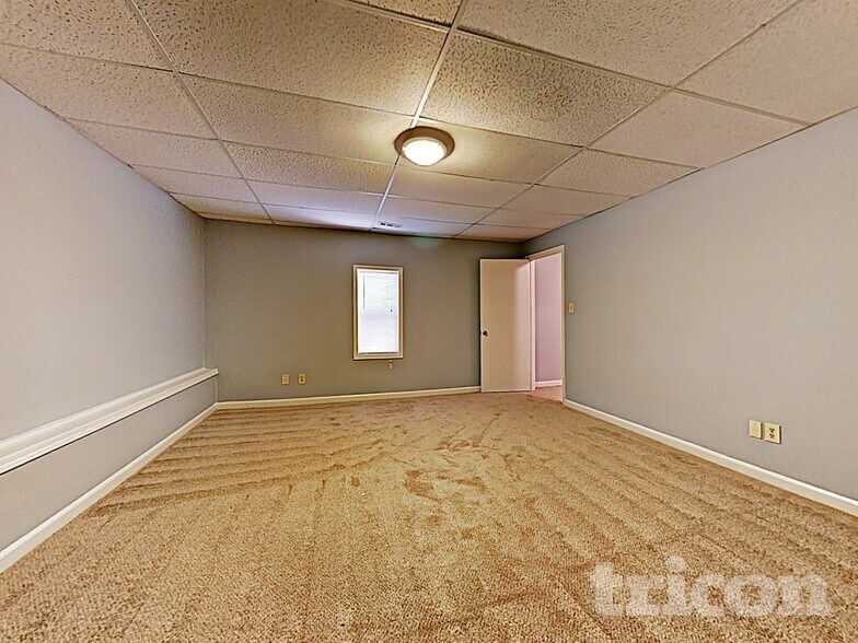 Building Photo - 4580 Woodcroft Cove