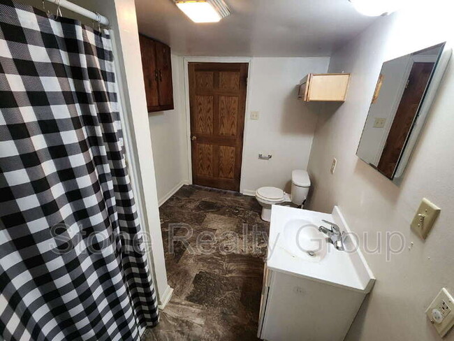 Building Photo - 2282 IN-163