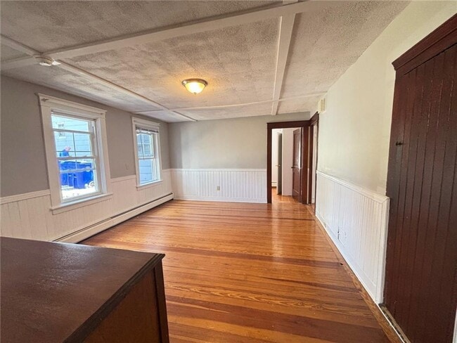 Building Photo - 712 Hope St