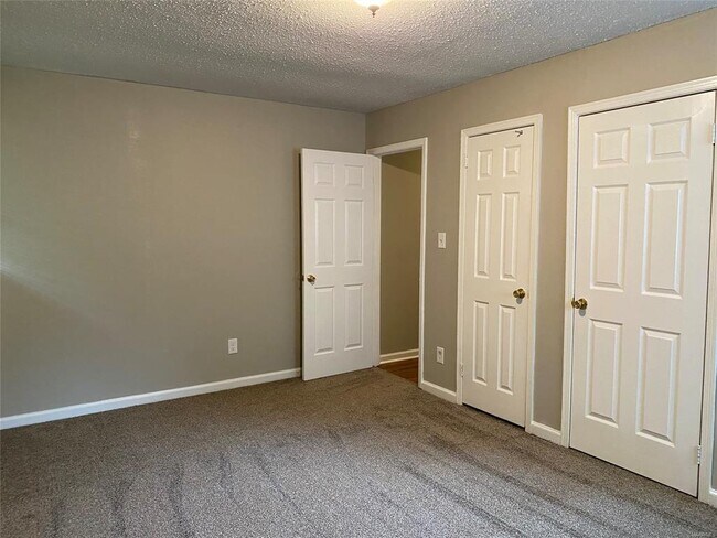 Building Photo - 1429 Dunbarton Rd