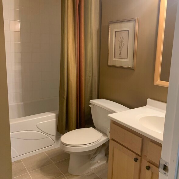 3rd floor Bathroom - 645 N 1st St