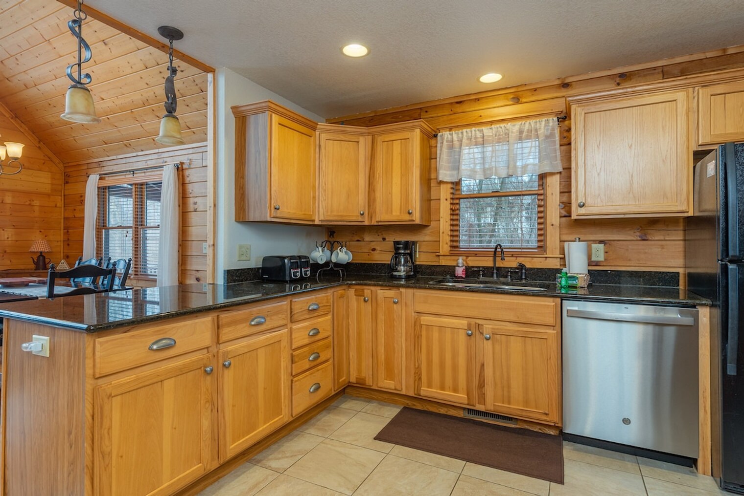 Building Photo - 70 Summit Way