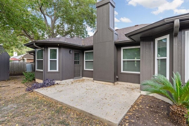Building Photo - 8005 Willet Trail
