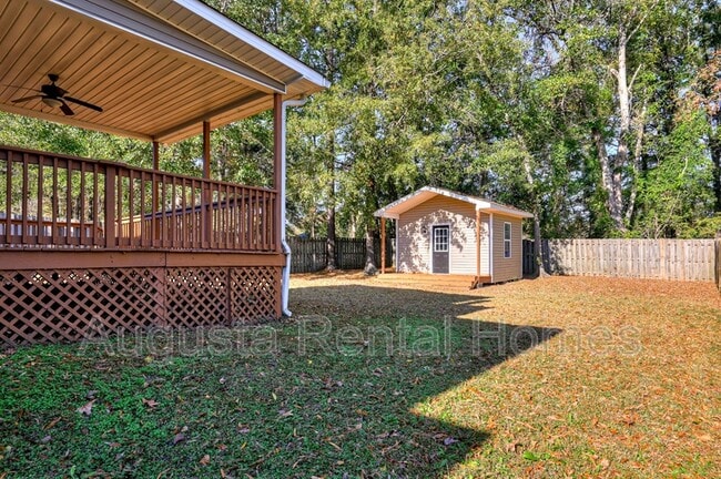 Building Photo - 2051 Sylvan Lake Dr