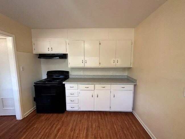 Building Photo - 3024 57th St