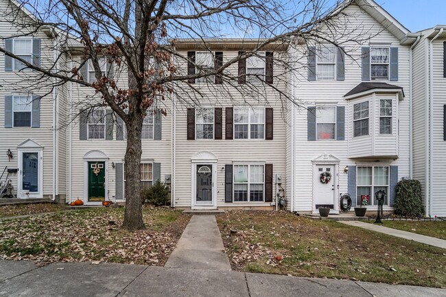 Primary Photo - 7 Holly Leaf Ct