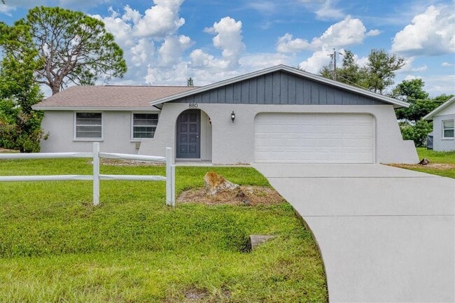 Primary Photo - 880 Queen Rd