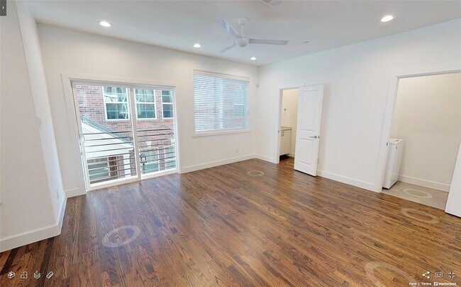 Building Photo - 3241 Rosedale Ave