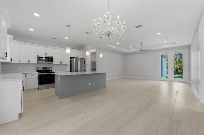 Building Photo - 5823 Burwin Ave