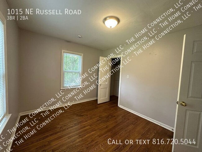 Building Photo - 1015 NE Russell Rd.