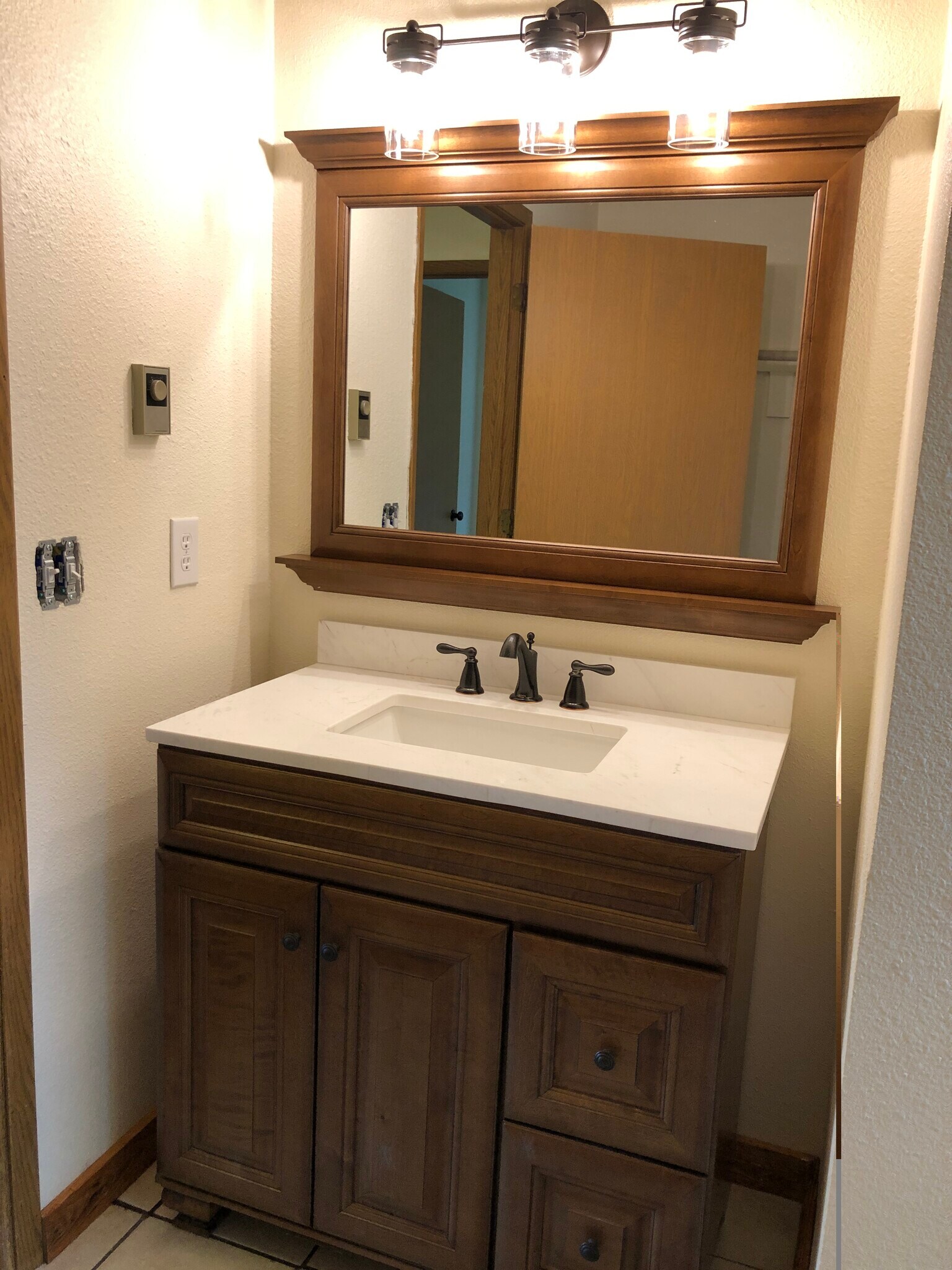 Building Photo - 605 Princeton Ave N