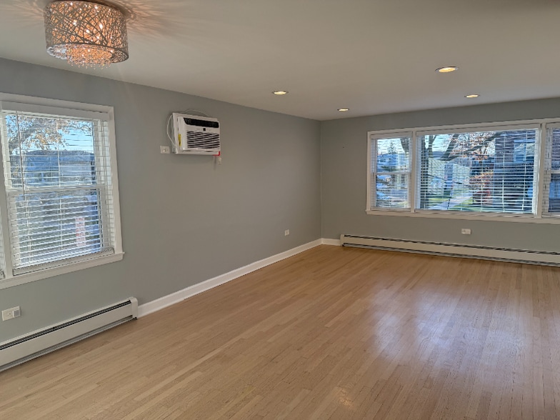 Building Photo - 2601 N 75th Ct