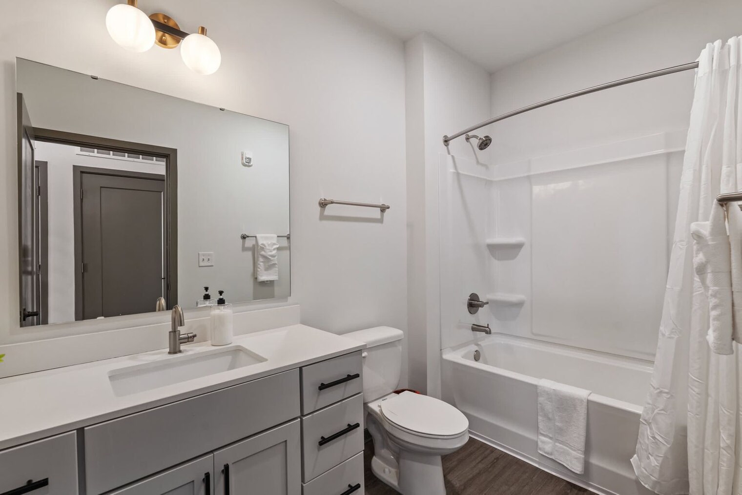 Building Photo - 6160 N Rural St