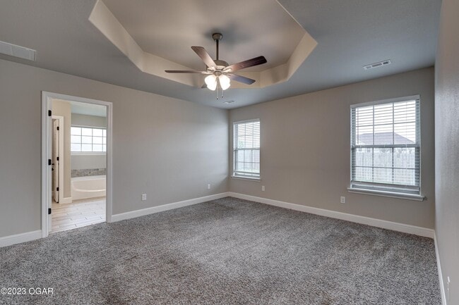 Building Photo - 2030 Mardale Cir