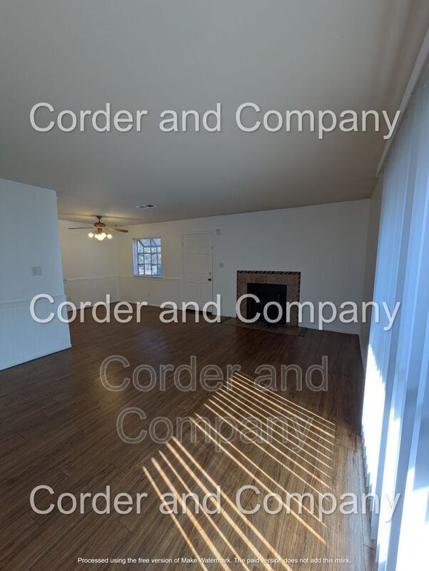 Building Photo - 6065 McKinney Dr NE