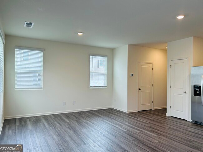 Building Photo - 307 Aldgate Wy
