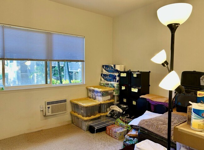 Building Photo - NAPIILI VILLAS 3 BEDROOM 2 BATH UNFURNISHE...