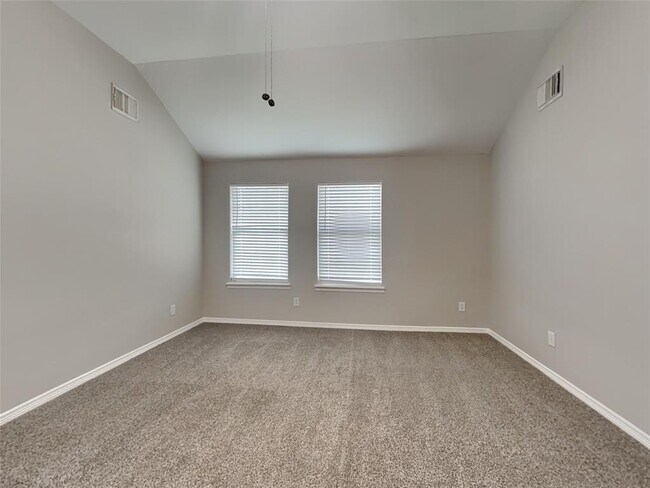 Building Photo - 10834 Golden Sunshine Dr