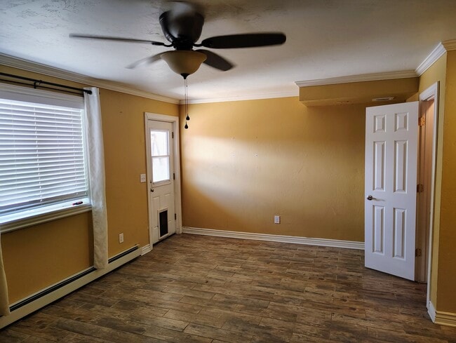 Building Photo - 422 1/2 Prospectors Point