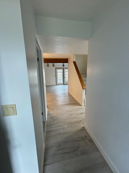 Building Photo - 6318 Bannister Dr