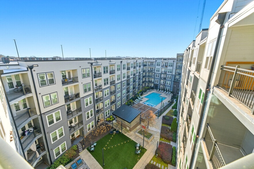 Building Photo - 220 Bill Kennedy Wy SE