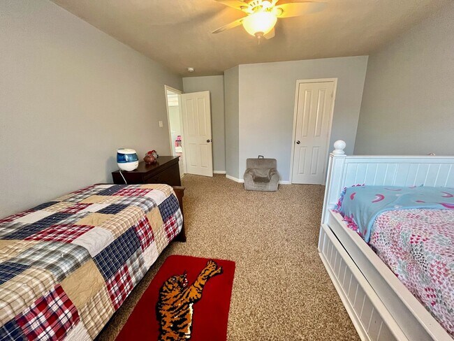 Building Photo - 21106 El Suelo Bueno