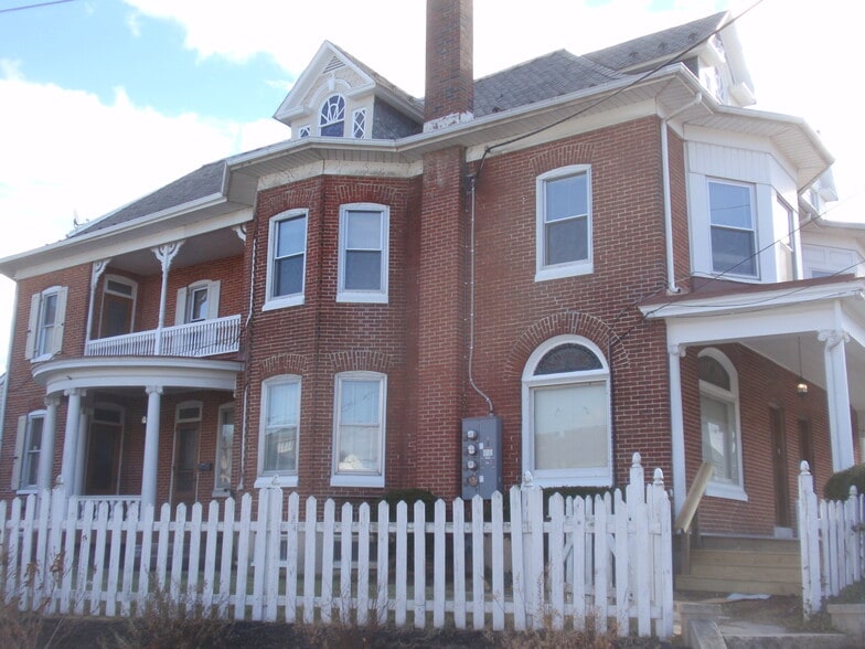 Primary Photo - 29 N Franklin St