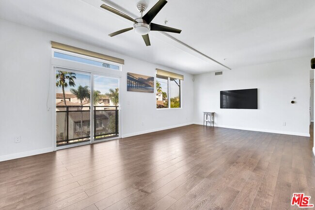 Primary Photo - 13200 Pacific Promenade