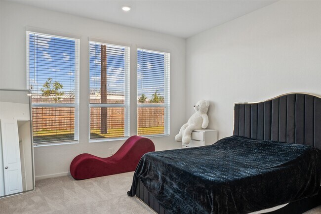 Building Photo - 17754 Pansy Heron Trl