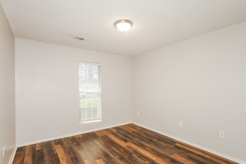 Building Photo - 10326 Curtis Dr