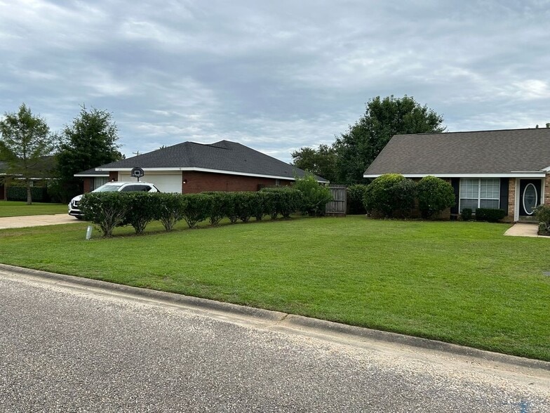 Building Photo - 11892 Yellowhammer Ct