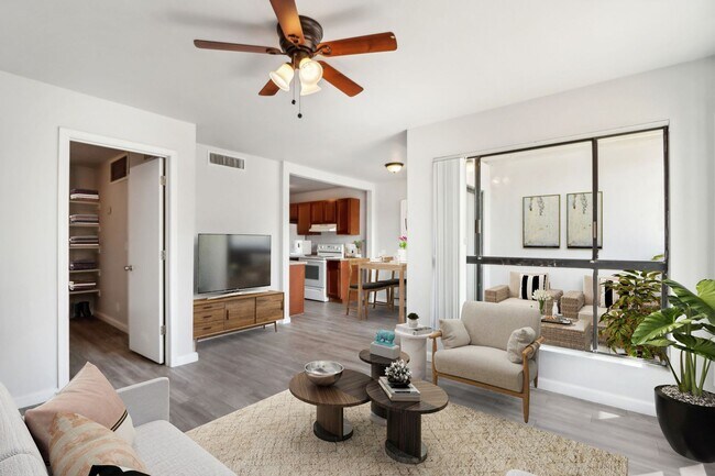 Interior Photo - The Vue on Camelback Apartments