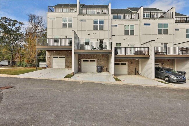 Building Photo - 2549 Astaire Ct NW