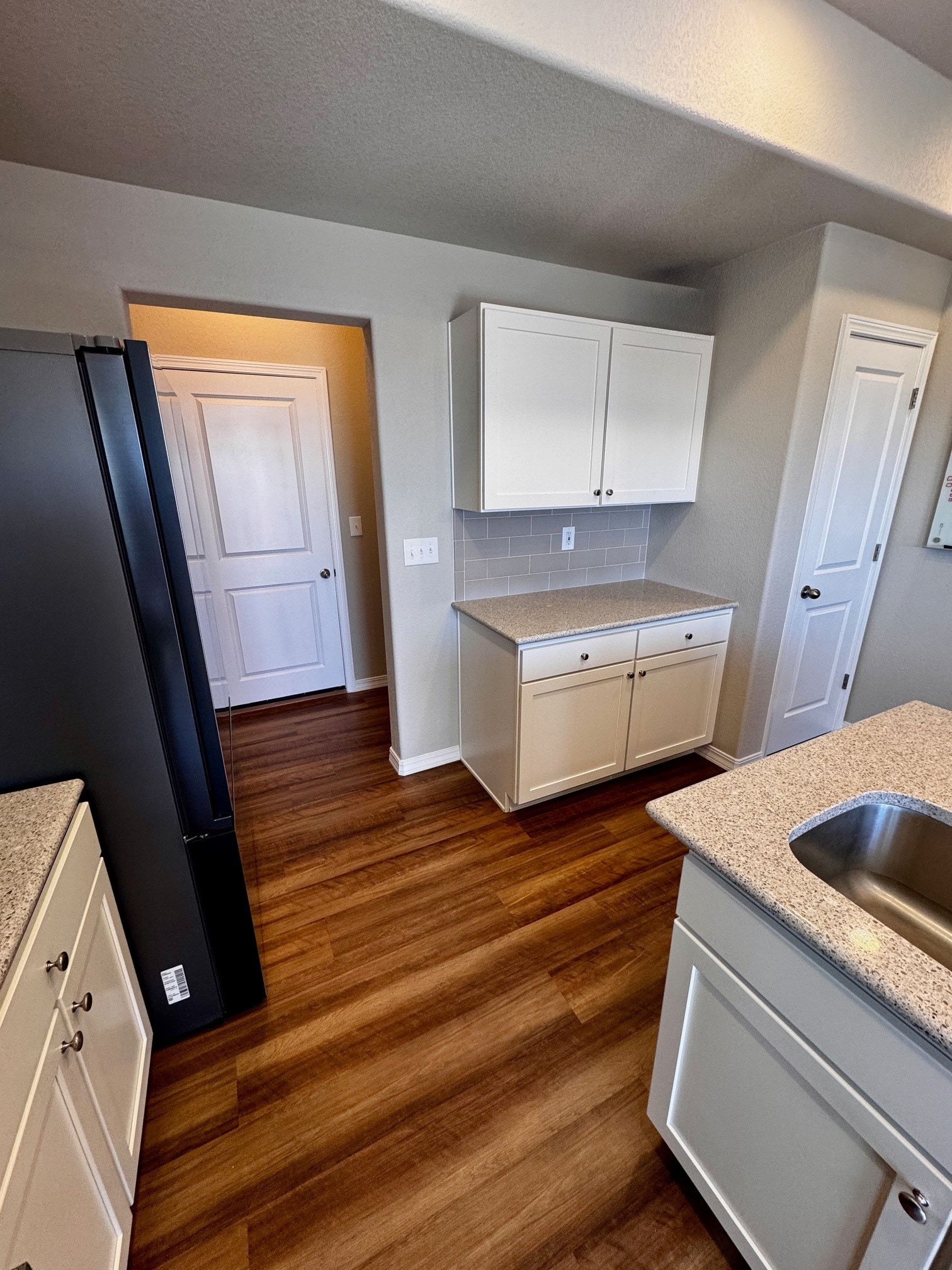 Coat closet, pantry, garage door, coffee nook - 10831 Rowena Wy