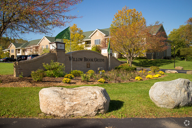 Building Photo - Willow Brook Greens Apartments