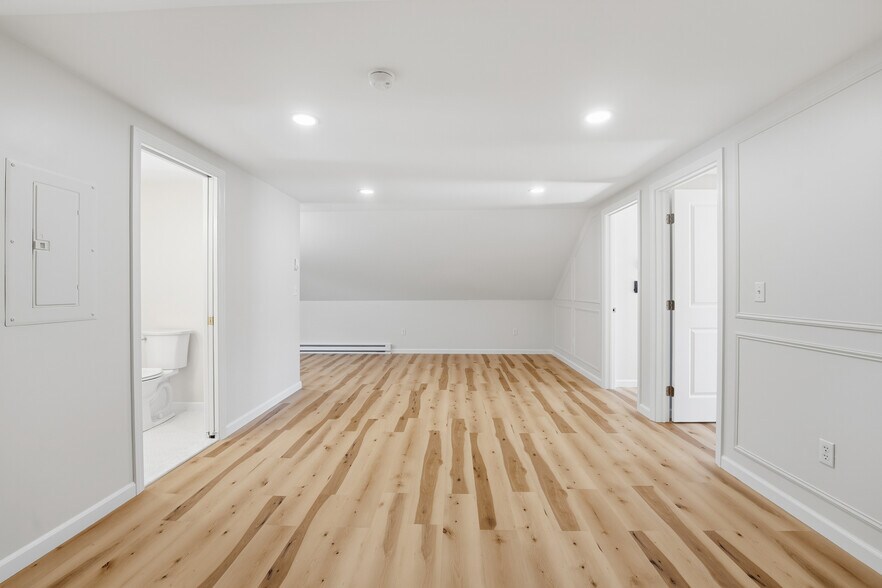 Building Photo - 22 Vernon St