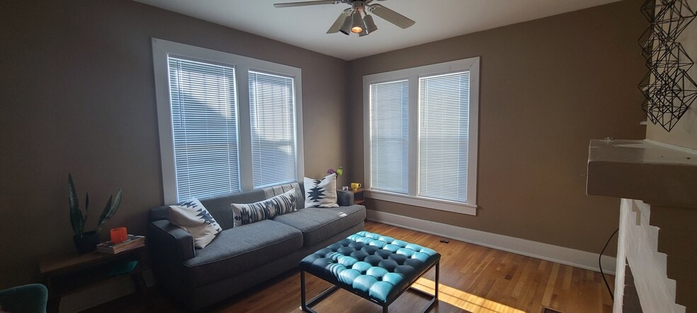 Building Photo - 1921 18th Ave S