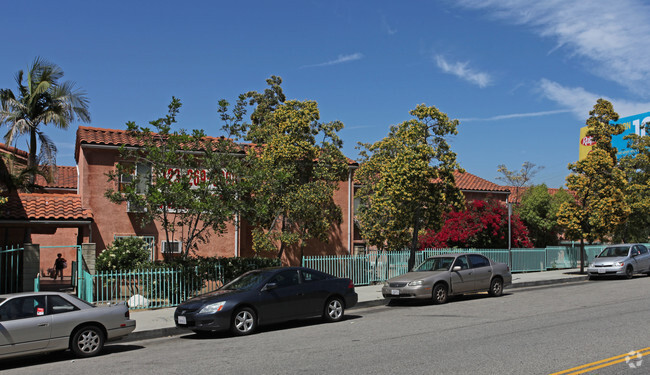 Building Photo - Las Flores Apartments