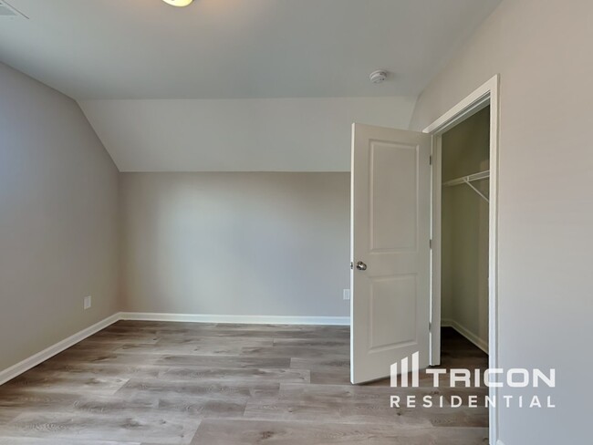 Building Photo - 163 Fern Walk