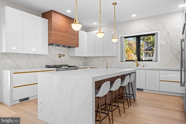 Building Photo - 4246 15th St N