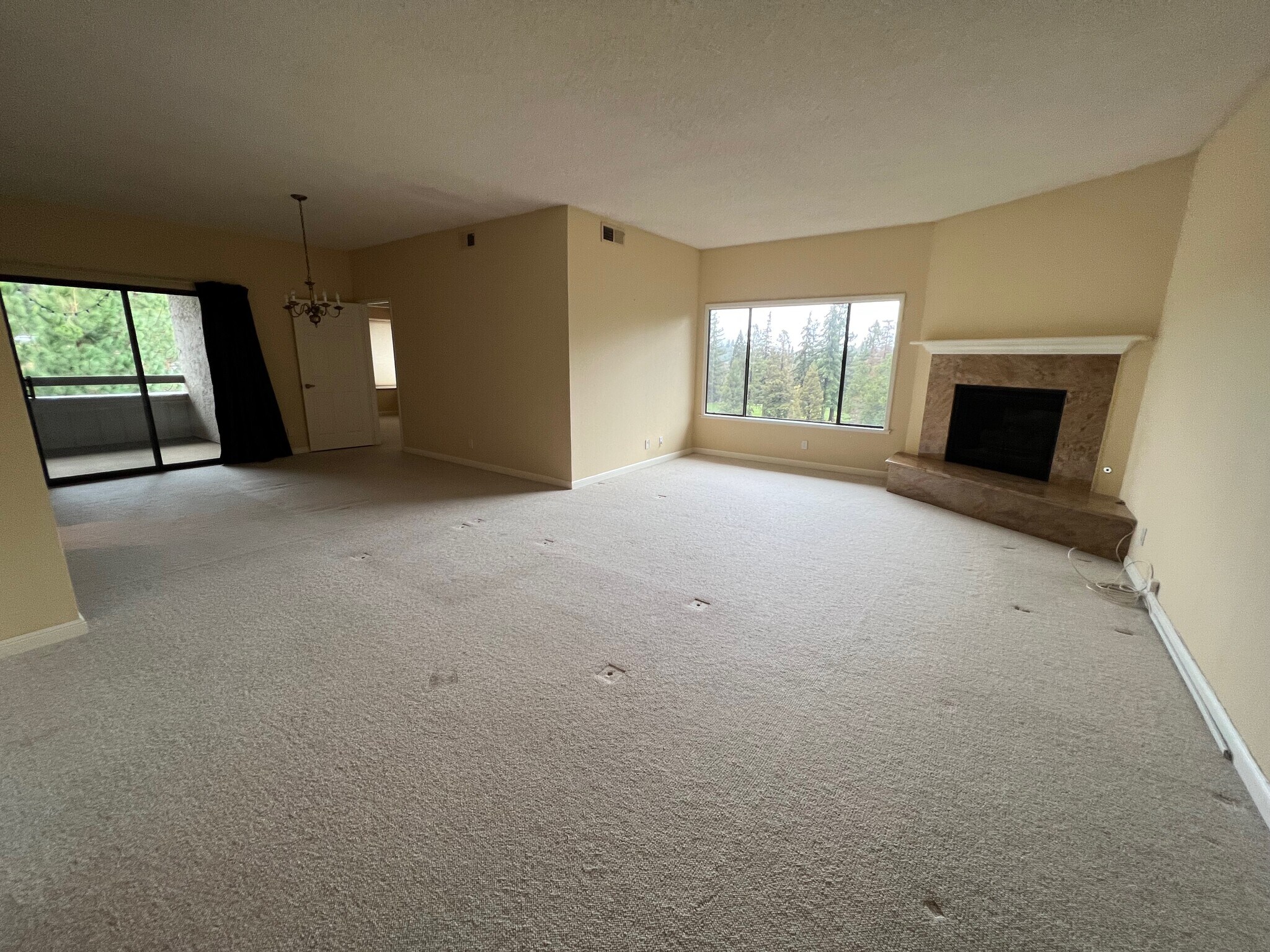 Building Photo - 1290 Sharon Park Dr