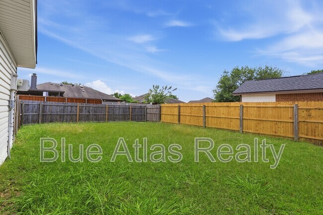 Building Photo - 1612 Hunterwood Dr